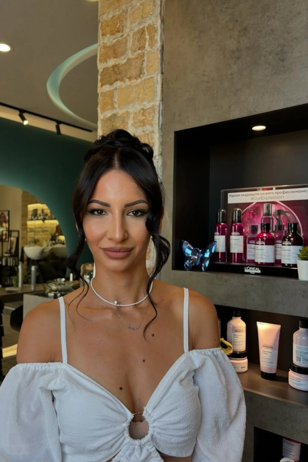 Ashley Hairstyle — работа по стайлинг на коса